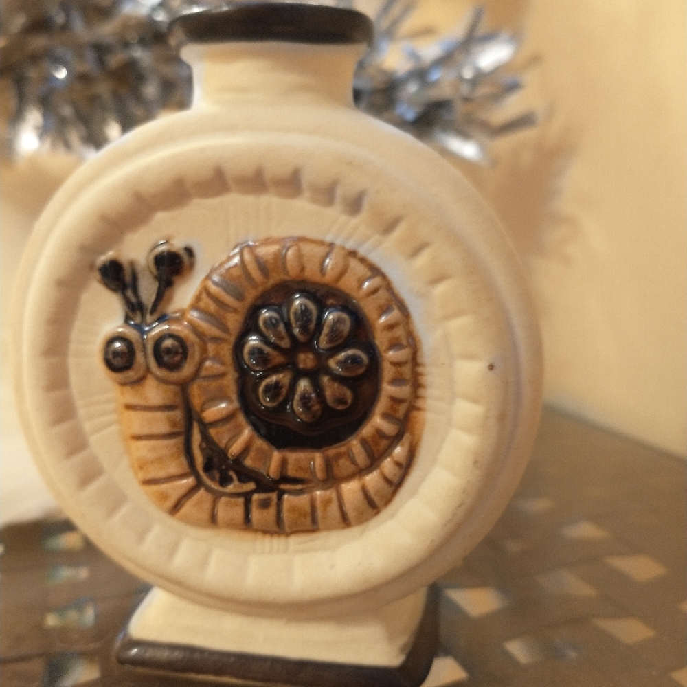 Stone Pottery bud vase snail design